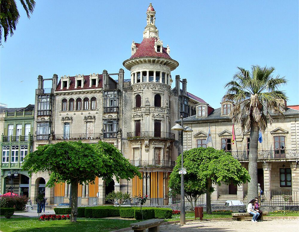 qué ver en Ribadeo cantón plaza de España